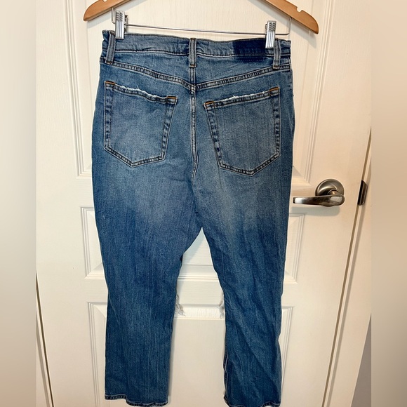 A&F Ankle Straight Ultra High Rise Distressed Denim ✨ - Picture 2 of 5